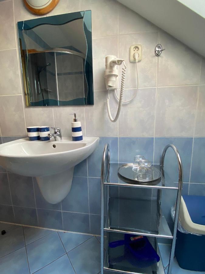 Penzion Vila Petra Bed&Breakfast Velky Slavkov Ngoại thất bức ảnh